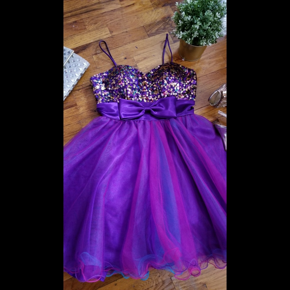 Cindy USA Purple Sequin Party Dress - Small